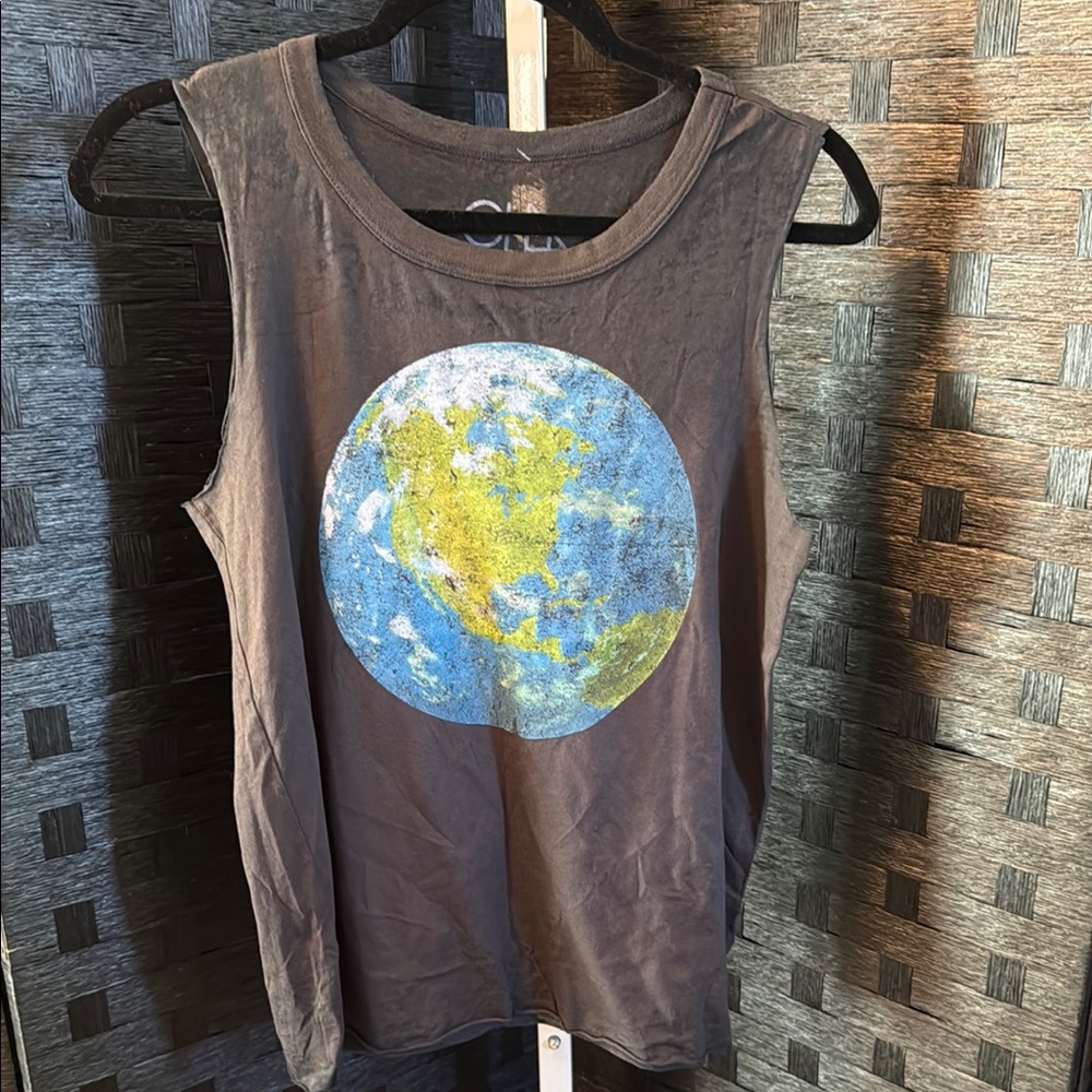 Chaser Earth Graphic Muscle Tee - Black